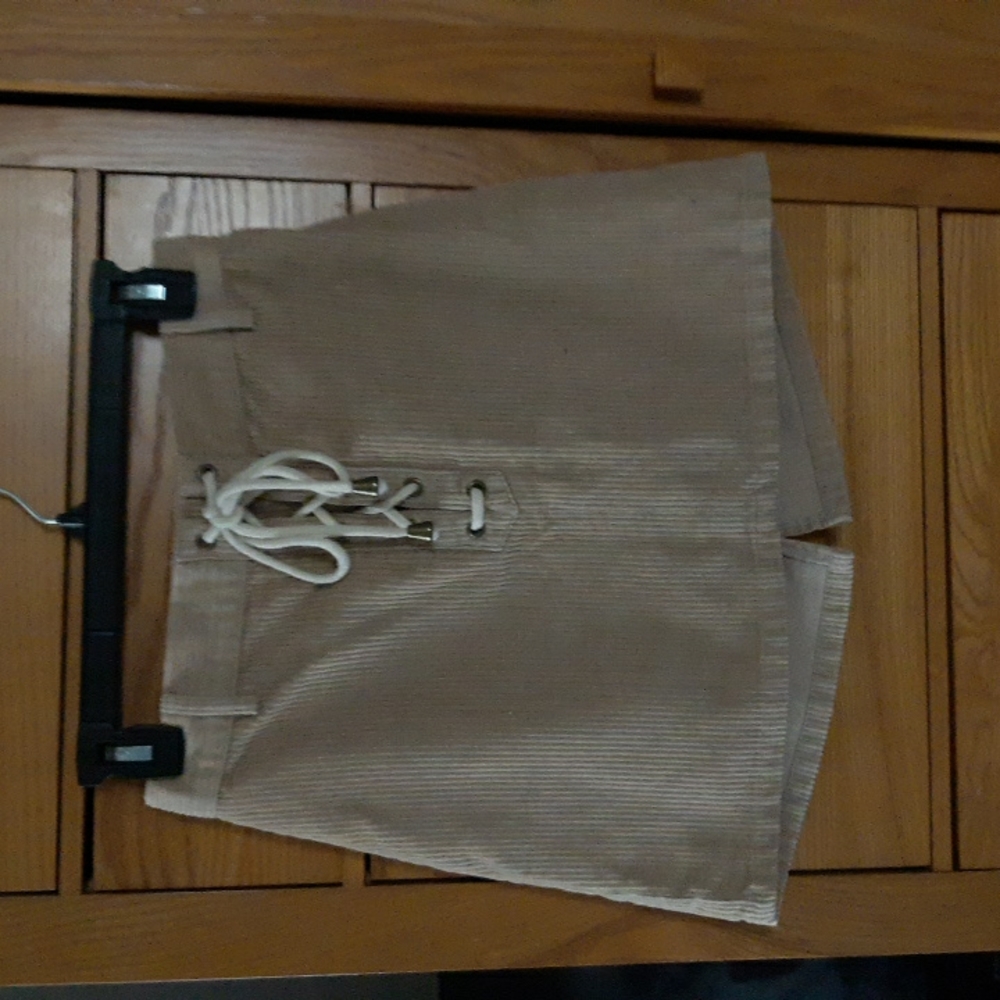Kendall & Kylie skirt - Picture 1 of 5